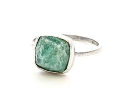 Vedere dettagli per Amazzonite sfaccettata. anello quadrato 10 mm, argento 925 rodiato Immagine di Amazzonite sfaccettata. anello quadrato 10 mm, argento 925 rodiato