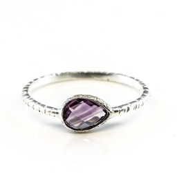 Vedere dettagli per Ametista sfaccettata. anello 6x8mm, martellato, argento 925 Immagine di Ametista sfaccettata. anello 6x8mm, martellato, argento 925