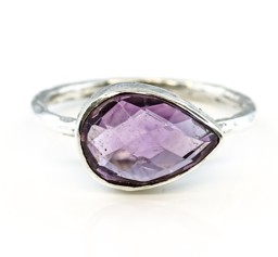 Bild von Amethyst fac. Tropfen 9x12mm Ring, gehämmert, Silber 925