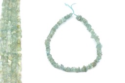 Vedere dettagli per Acquamarina sfaccettata. Filo di nuggets B Immagine di Acquamarina sfaccettata. Filo di nuggets B