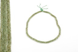 Vedere dettagli per Perline tonde di Apatite da 3-5 mm (verdi) Immagine di Perline tonde di Apatite da 3-5 mm (verdi)