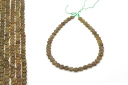 Vedere dettagli per Fiore di Apatite (verde) filo da 10 mm Immagine di Fiore di Apatite (verde) filo da 10 mm