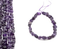 Vedere dettagli per Ametista sfaccettata. Nuggets 13-20 mm a filo Immagine di Ametista sfaccettata. Nuggets 13-20 mm a filo