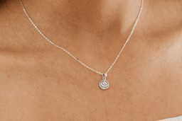 Vedere dettagli per Catena d'argento "Occhio di Iside" con ciondolo da 9 mm 45 cm, argento 925 Immagine di Catena d'argento "Occhio di Iside" con ciondolo da 9 mm 45 cm, argento 925