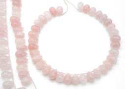 Vedere dettagli per Filo "Fantasy" di quarzo rosa Immagine di Filo "Fantasy" di quarzo rosa