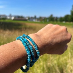 Vedere dettagli per Apatite sfaccettata. Bracciale a rondelle 5 mm (taglio diamante) Immagine di Apatite sfaccettata. Bracciale a rondelle 5 mm (taglio diamante)