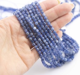 Vedere dettagli per Cianite sfaccettata. Cubo 4 mm a filo Immagine di Cianite sfaccettata. Cubo 4 mm a filo