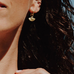 Vedere dettagli per Ciondolo Code di Pavone 12 mm, argento placcato oro Immagine di Ciondolo Code di Pavone 12 mm, argento placcato oro