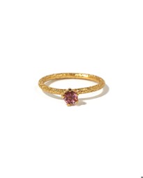 Vedere dettagli per Anello martellato con tormalina rosa "Regina per un giorno" sfaccettata 4 mm, argento 925 placcato oro Immagine di Anello martellato con tormalina rosa "Regina per un giorno" sfaccettata 4 mm, argento 925 placcato oro