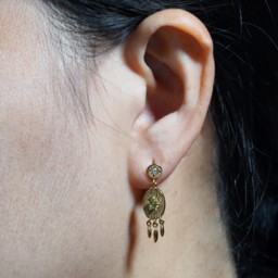 Zeige Details für "one’s heart at the right place". Peridot. Ohrstecker. Silber 925-Vergoldet Bild von "one’s heart at the right place". Peridot. Ohrstecker. Silber 925-Vergoldet