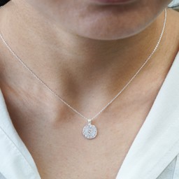 Vedere dettagli per "Il sole in tasca". Collana. Granato. Argento 925 Immagine di "Il sole in tasca". Collana. Granato. Argento 925