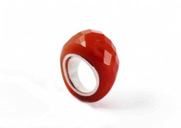 Vedere dettagli per Corniola sfaccettata. Anello marquise in argento 925 Immagine di Corniola sfaccettata. Anello marquise in argento 925