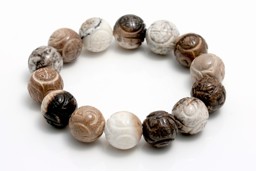 Vedere dettagli per Bracciale in Agata bianca (marrone) con incisione a perlina tonda 14 mm Immagine di Bracciale in Agata bianca (marrone) con incisione a perlina tonda 14 mm