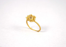 Bild von Ring "Blume", Mondstein weiss, 925 Silber vergoldet