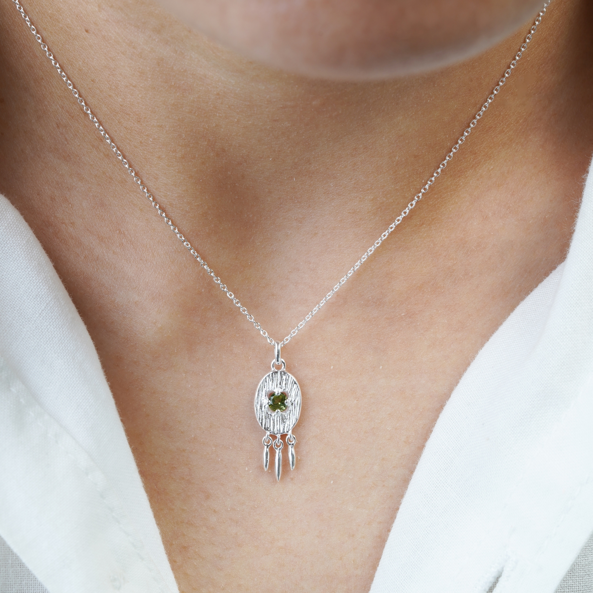 Immagine di "one’s heart at the right place". Halskette. Peridot. Silber 925