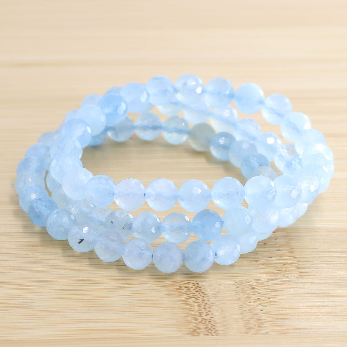 Bild von Aquamarin fac. Kugeln 8mm Armband