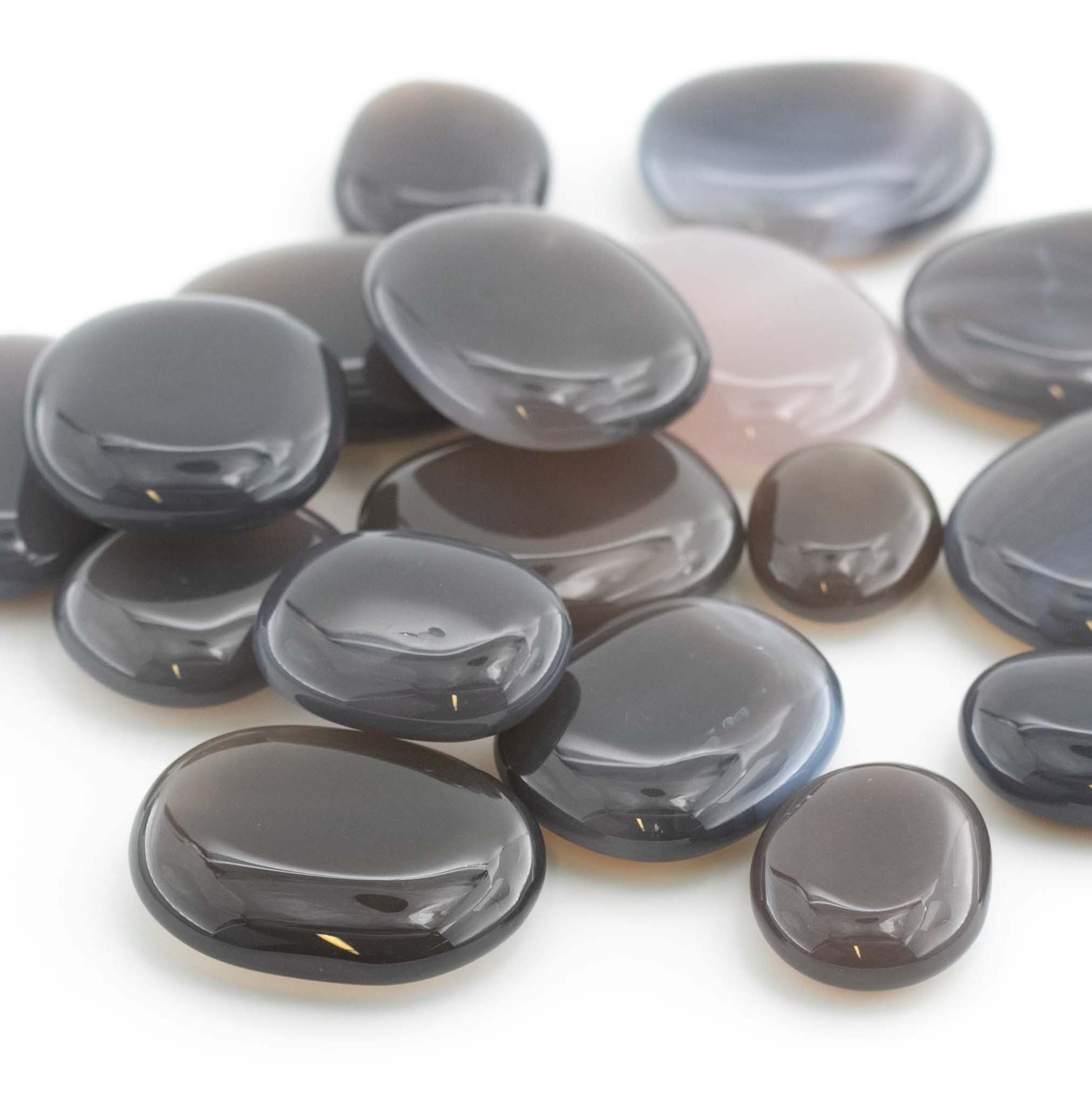 Immagine di  Pietra burattata piatta (grigia, naturale) PU: 250g