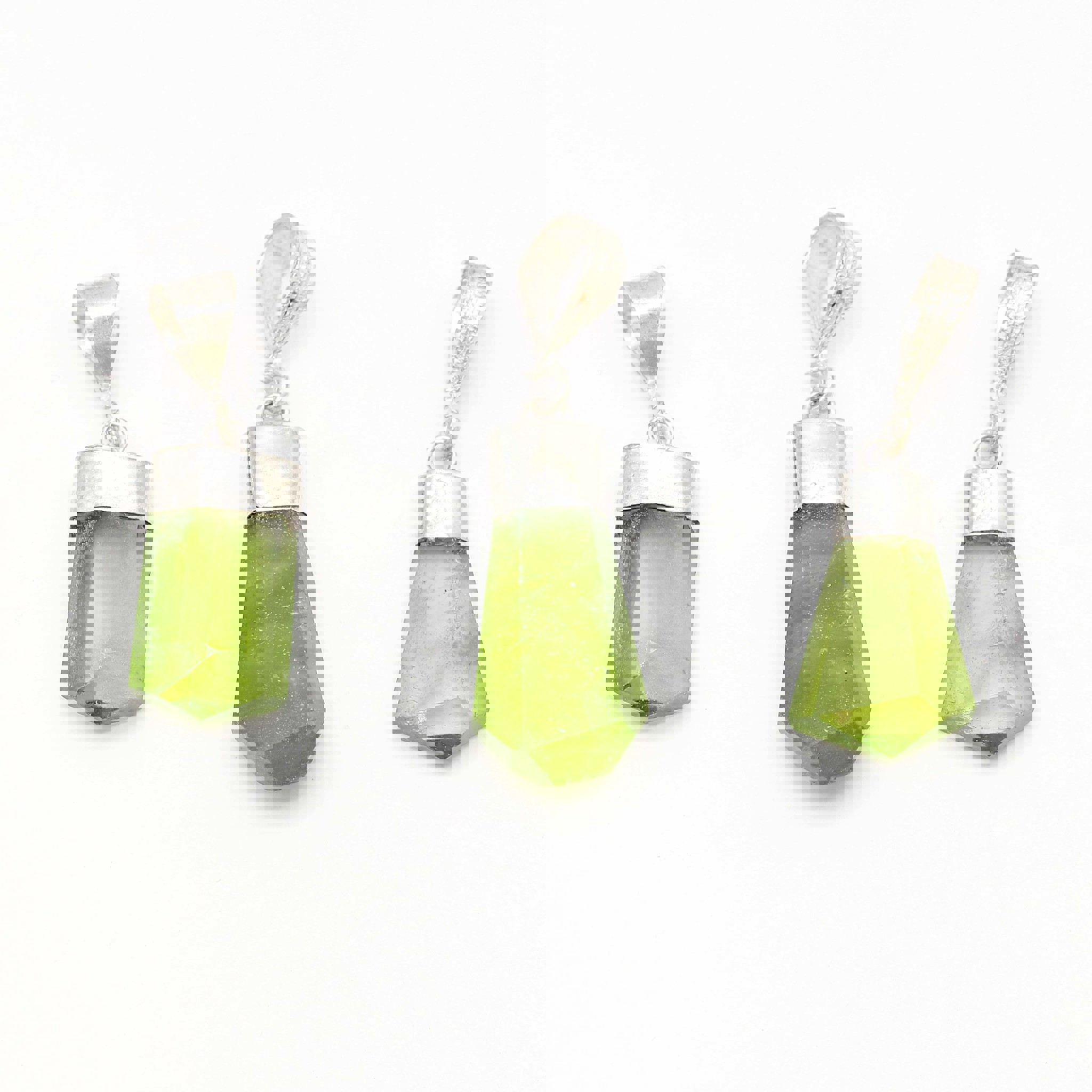 Image de Pointes de tourmaline Schörl avec pendentif en argent, naturel