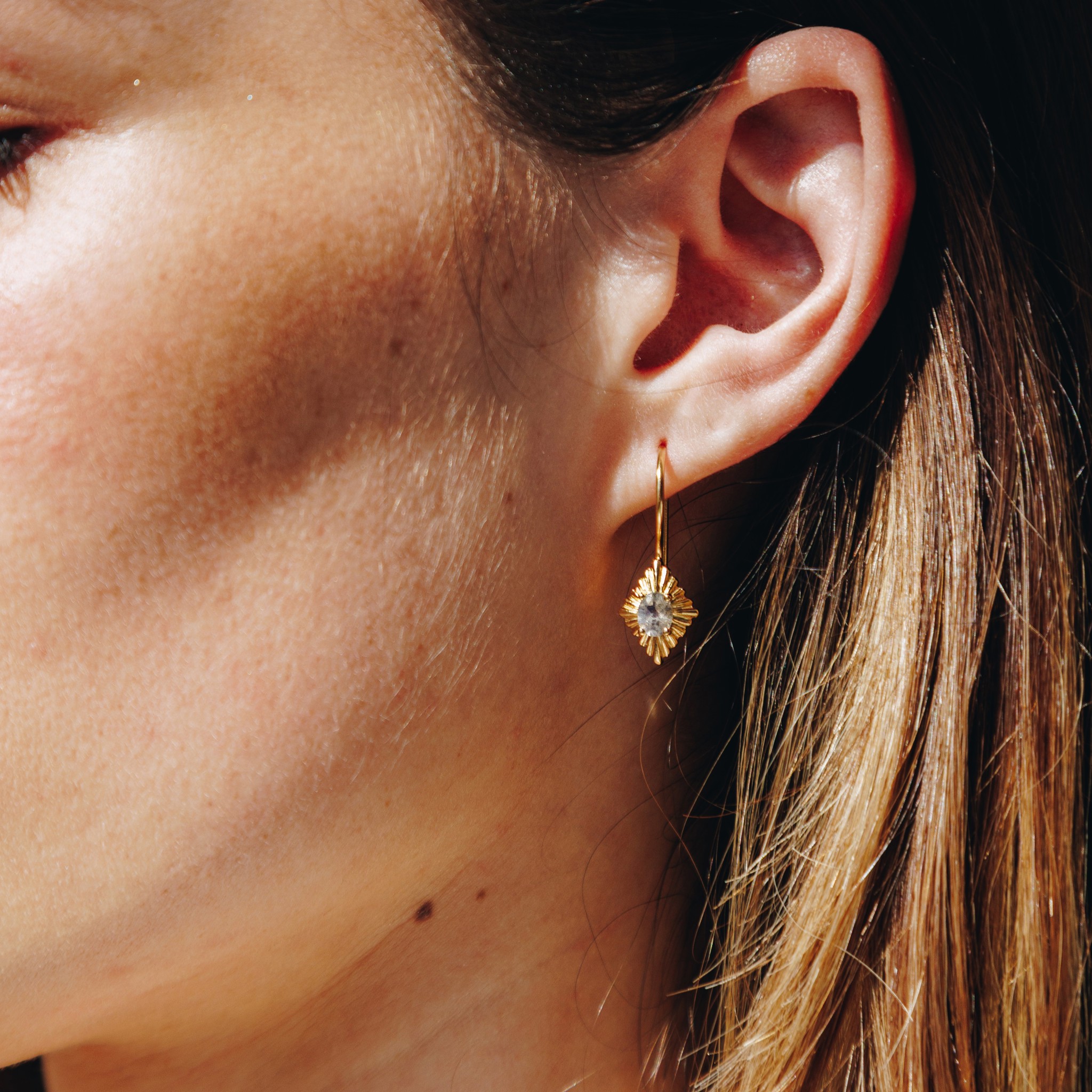 Image de "art-déco". Labradorite. Boucles d'oreilles. Argent 925-Doré