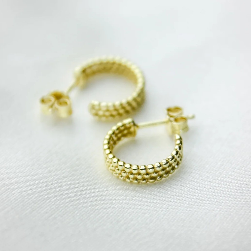 "Perles de verre. Boucles d'oreilles créoles. Argent 925-doré